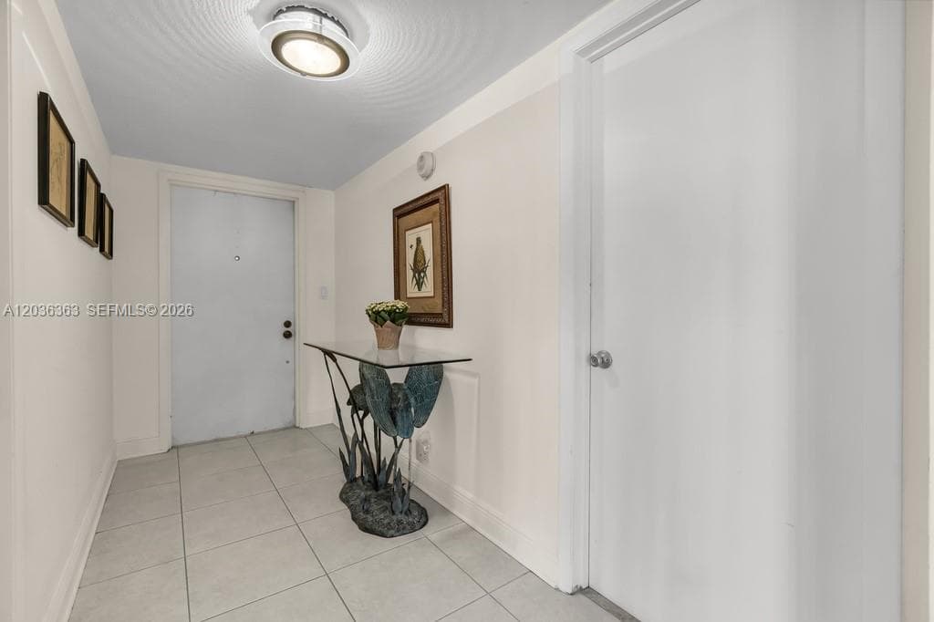 3100 NE 48th St 212 photo 3