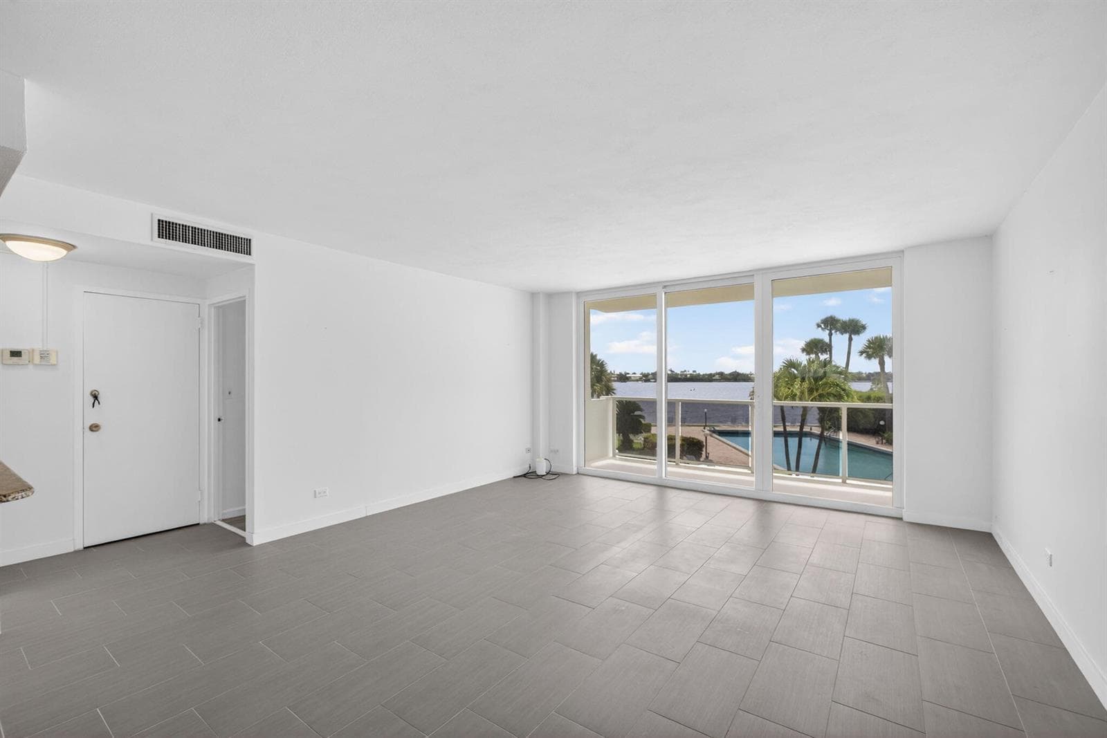2800 N Flagler Drive 202 photo 4