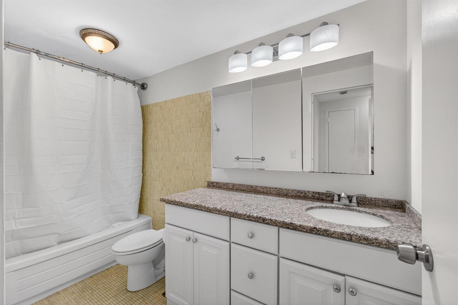2800 N Flagler Drive 202 photo 21