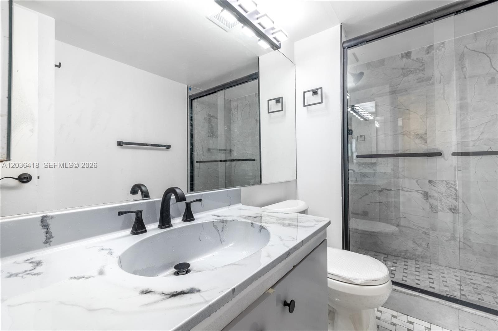 1000 Quayside Ter 1702 photo 15