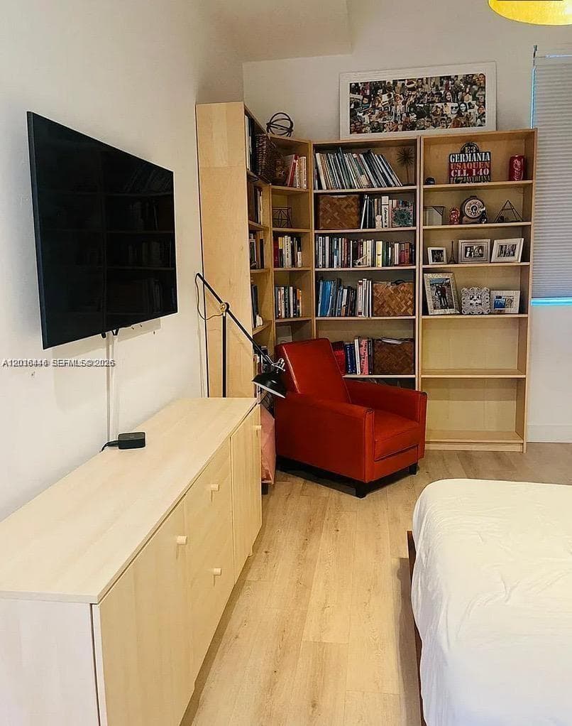 244 Biscayne Blvd 301 photo 8
