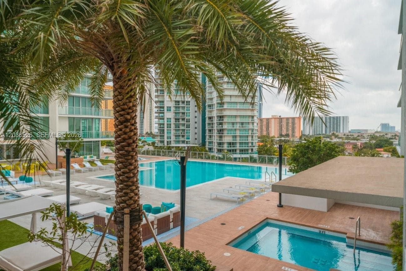 330 Sunny Isles Blvd 5-1003 photo 3