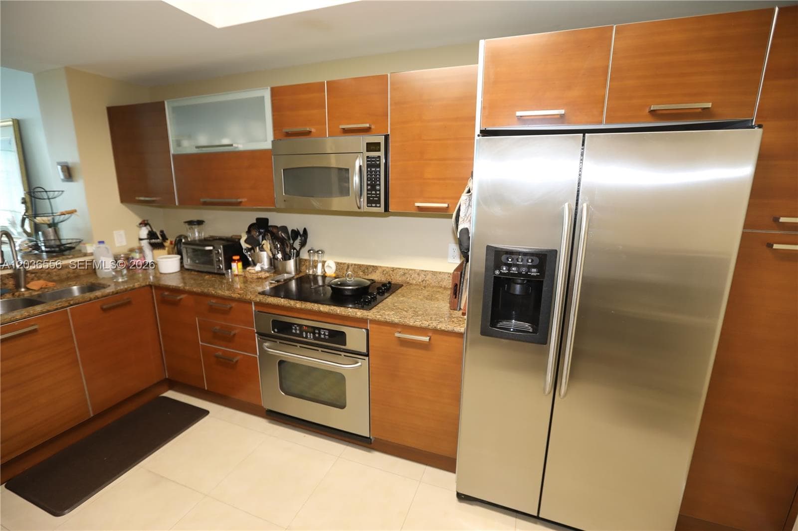 3330 NE 190th St 1312 photo 8
