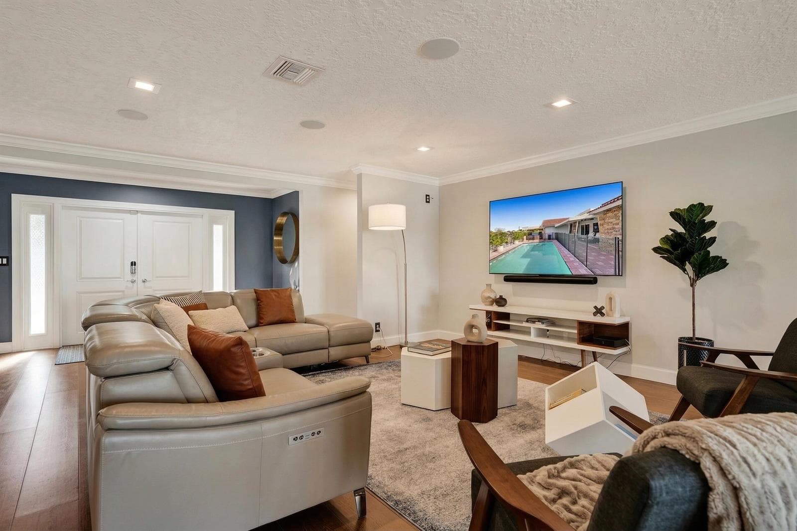 5841 Bayview Drive photo 9