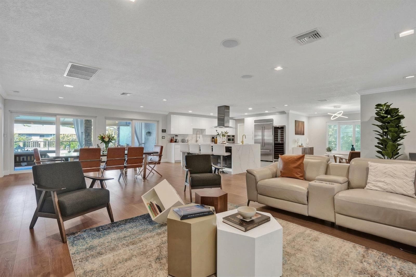 5841 Bayview Drive photo 8