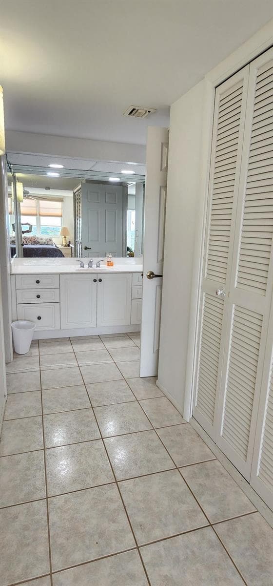 299 N Riverside Drive 1006 photo 17