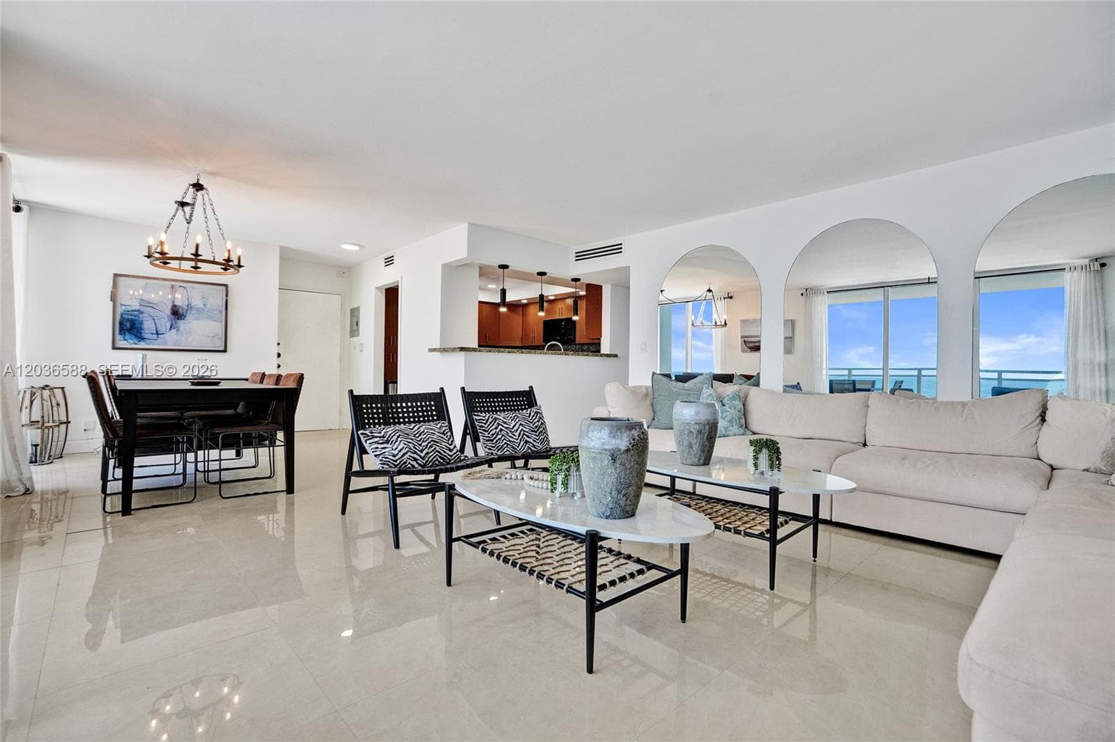 2030 S Ocean Dr 821 photo 3