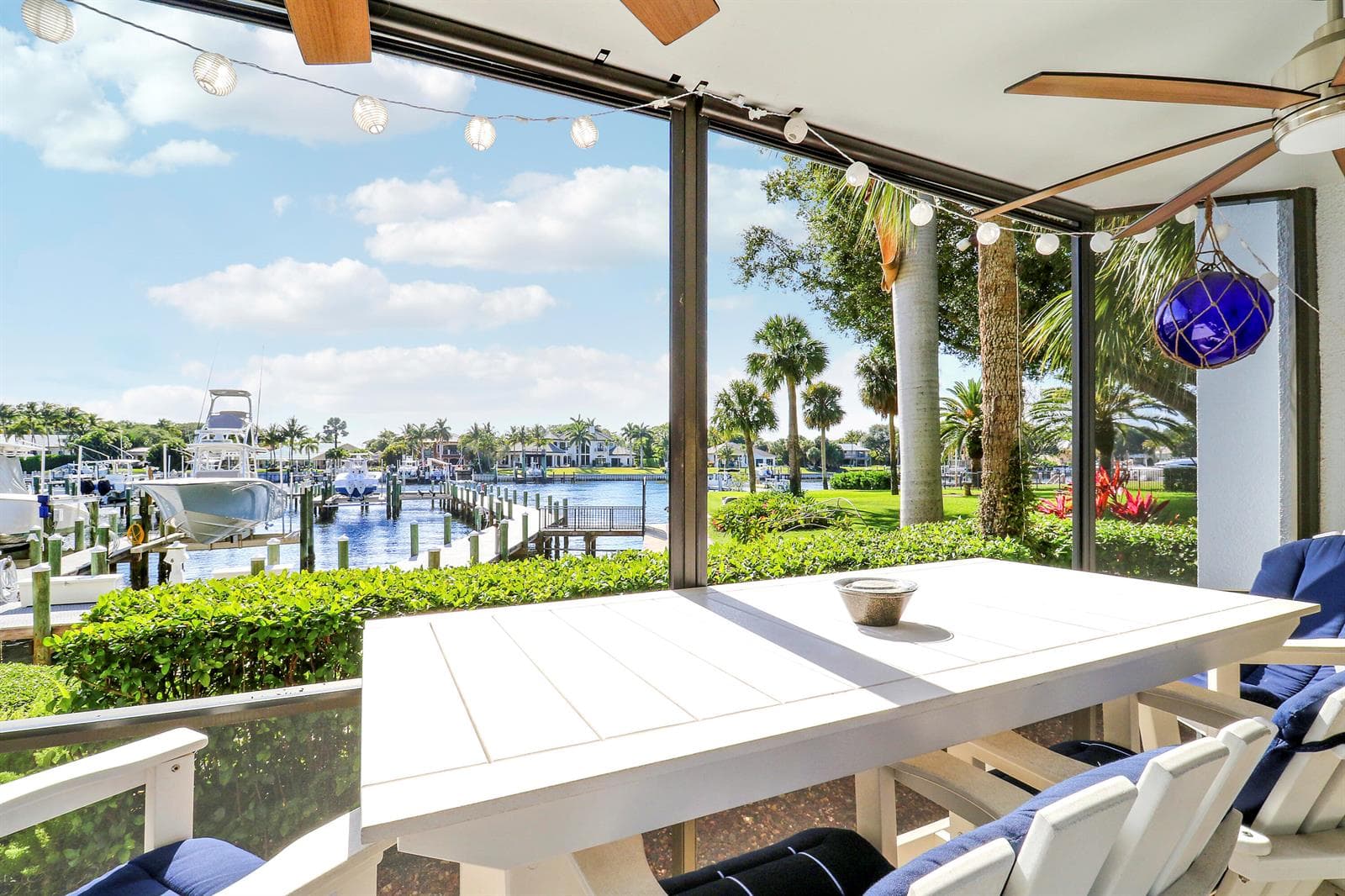 515 Bay Colony Drive N photo 3