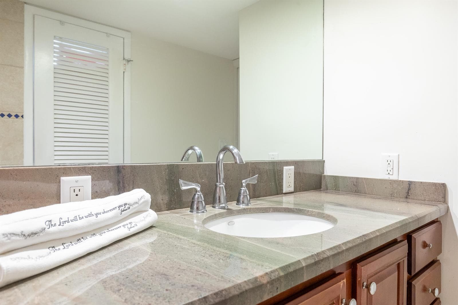 405 N Ocean Boulevard 815 photo 19