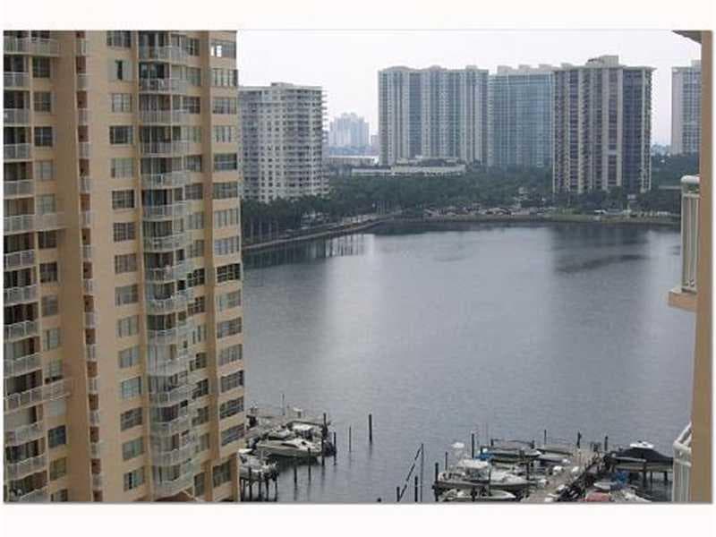 18031 Biscayne Boulevard 1004 photo 8
