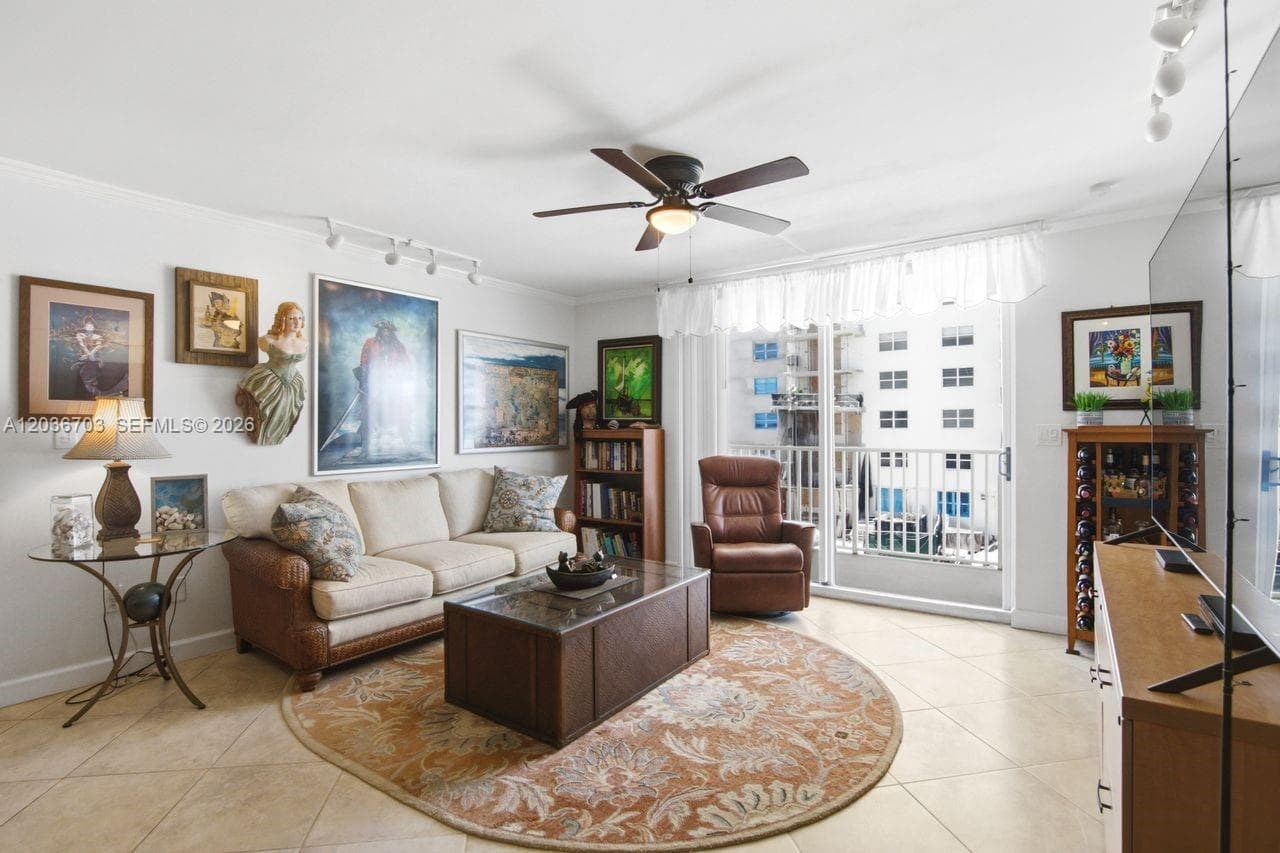 1401 S Ocean Dr 305 photo 12