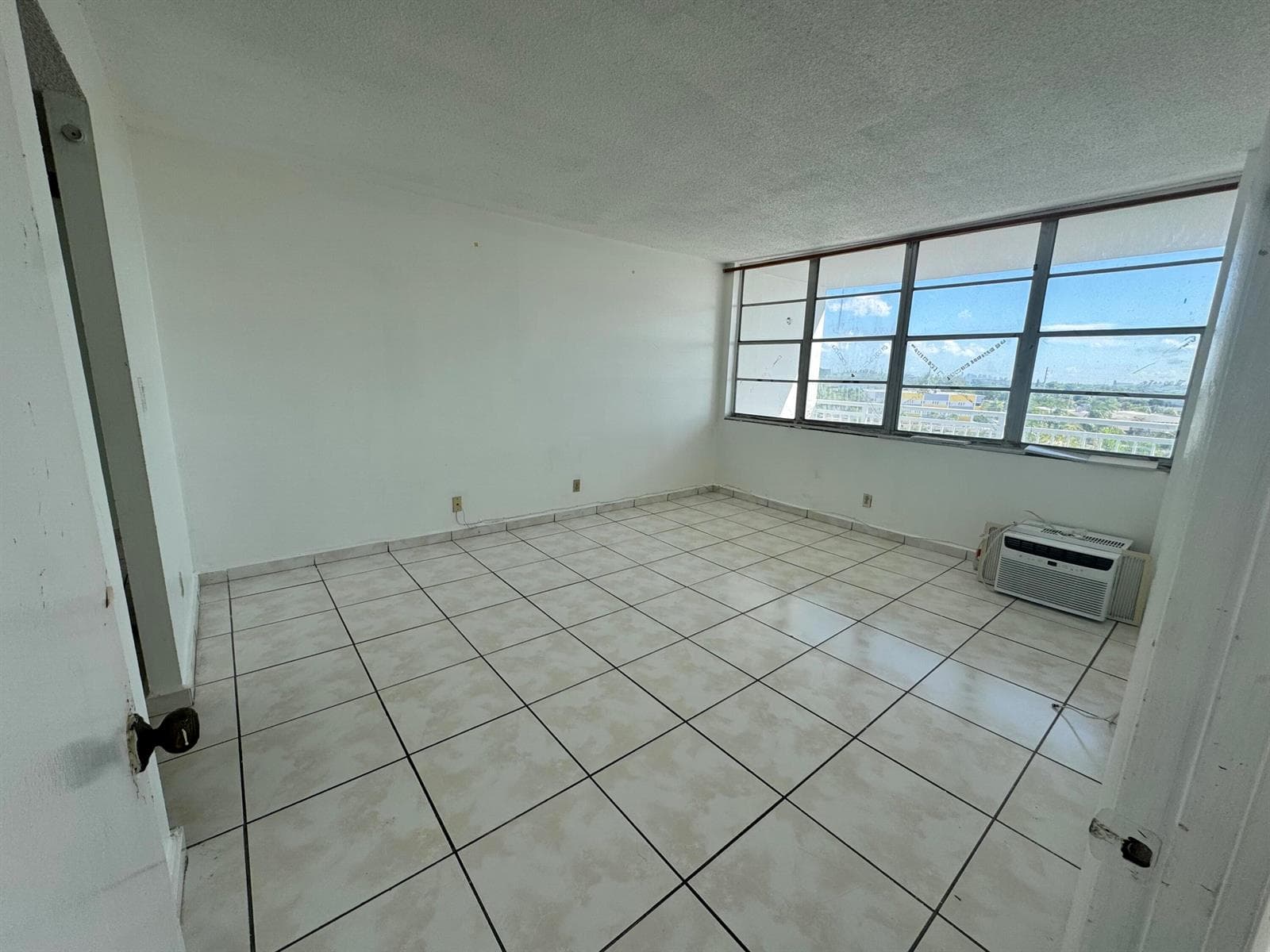 2025 NE 164th Street 601 photo 7