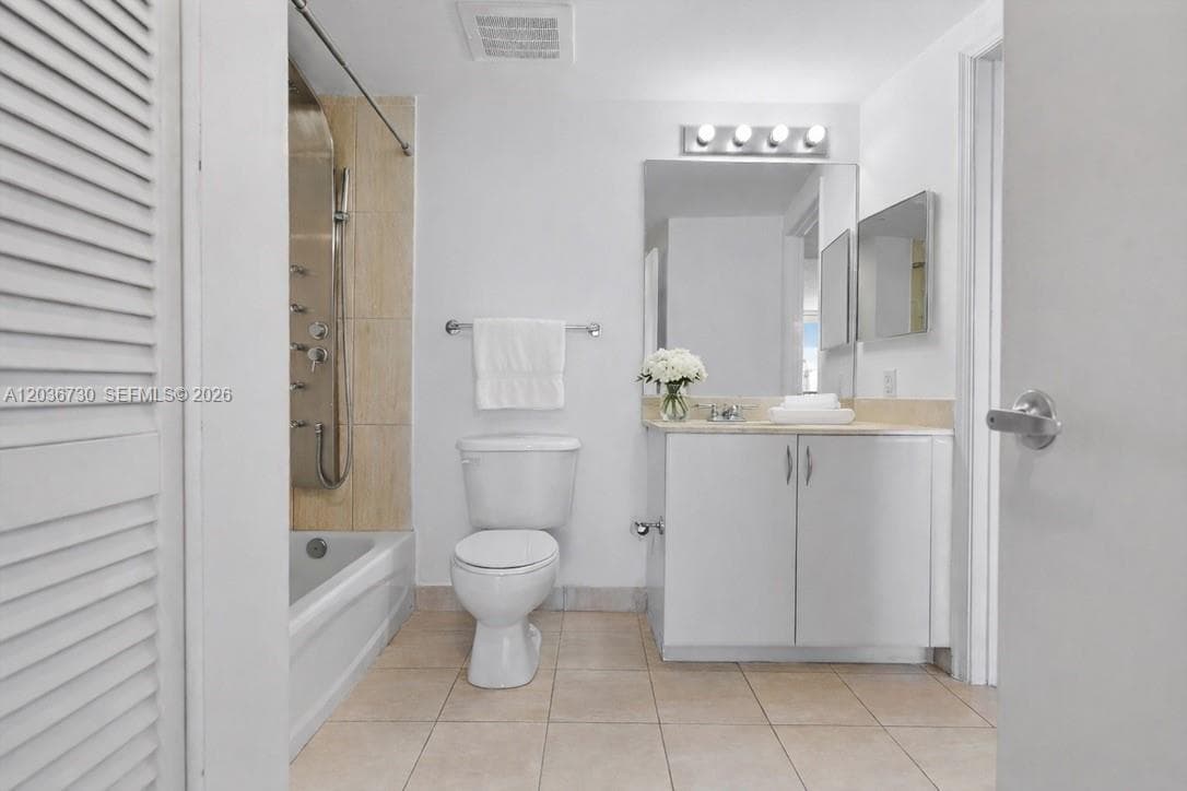 1750 N Bayshore Dr 3811 photo 6