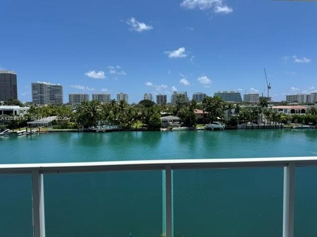 9381 E Bay Harbor Dr 404S photo 5