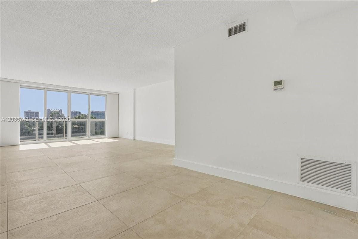 9381 E Bay Harbor Dr 404S photo 9