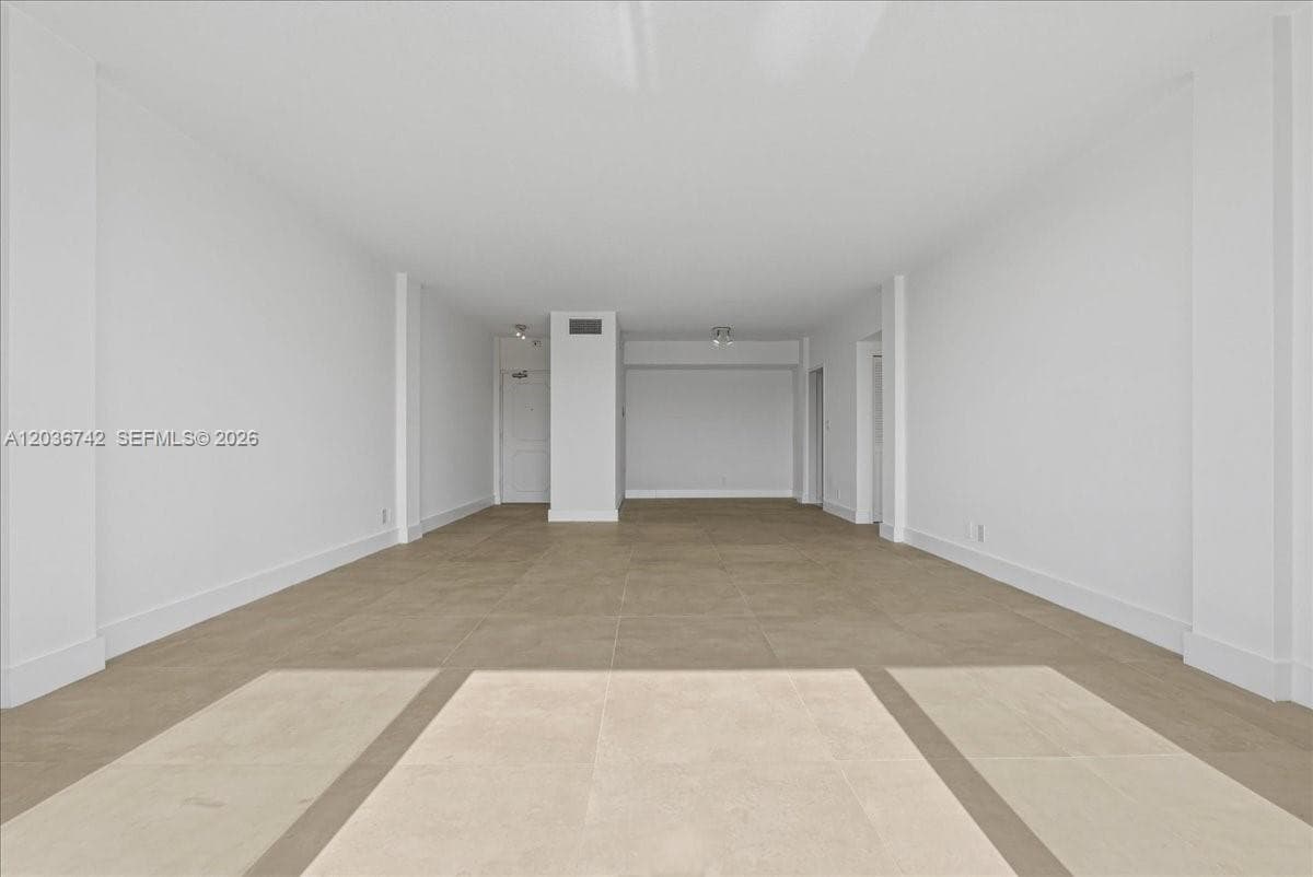 9381 E Bay Harbor Dr 404S photo 10