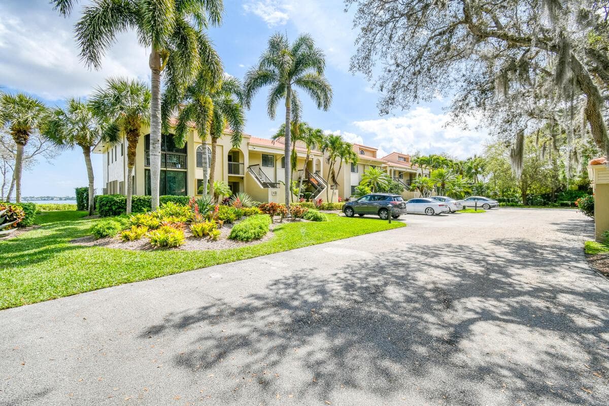 2570 NW Seagrass Drive 3a photo 10