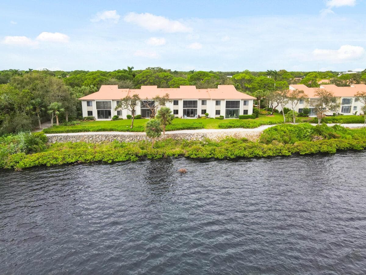 2570 NW Seagrass Drive 3a photo 8