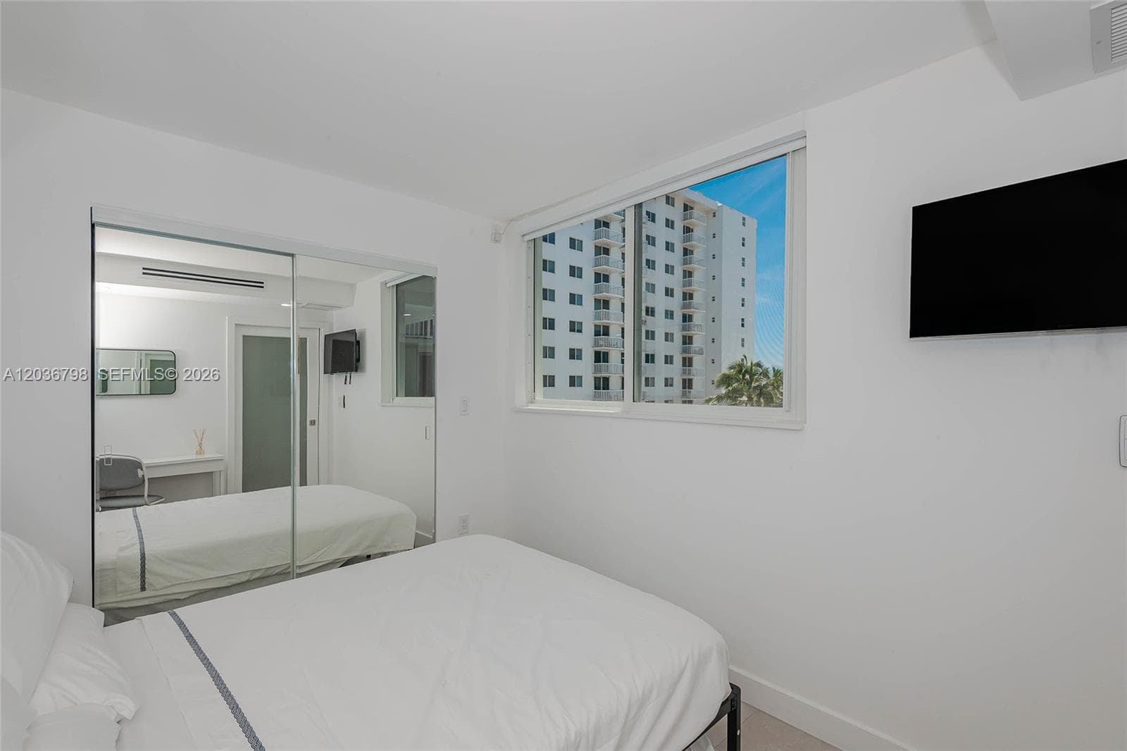 345 Ocean Dr 326 photo 16
