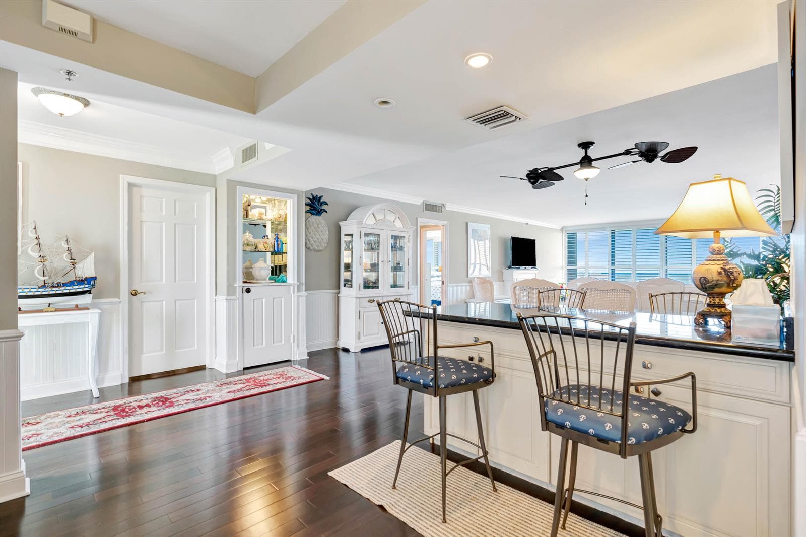 100 S Beach Road photo 15