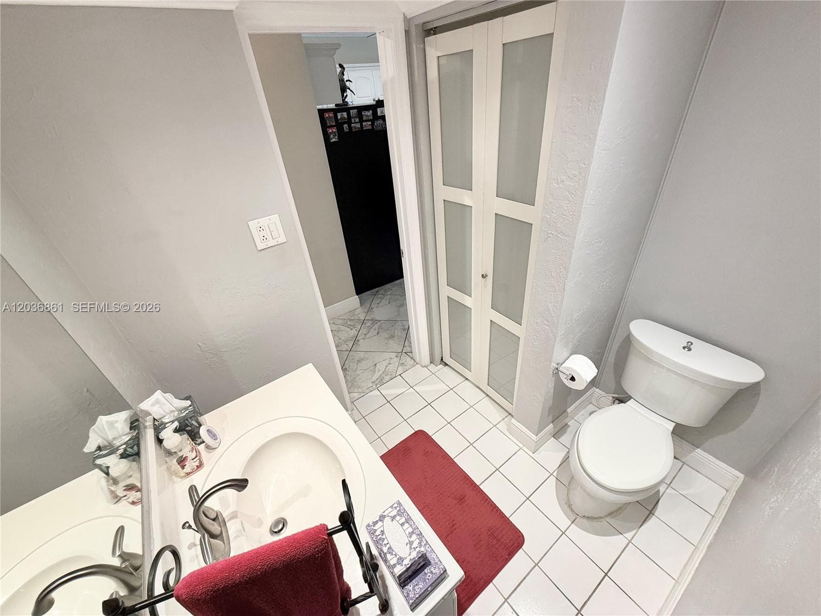 1000 SW 12th St 201 photo 15