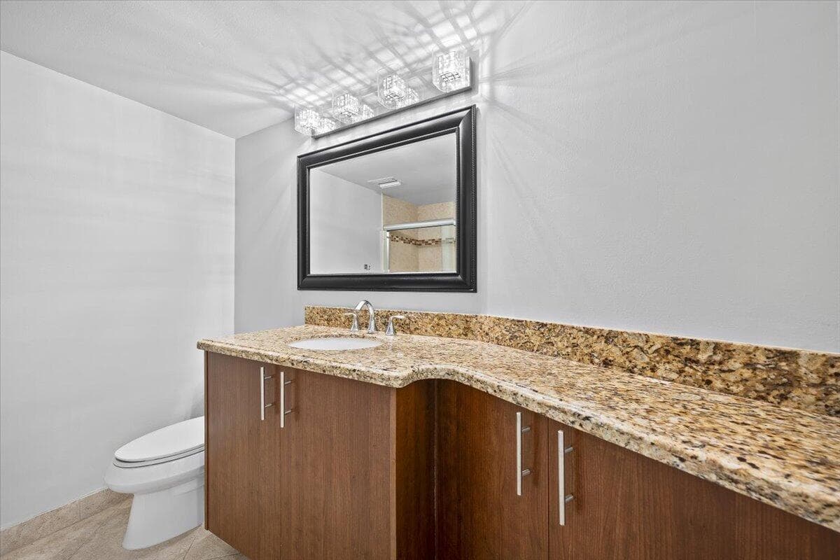 2800 N Ocean Drive A-18c photo 16