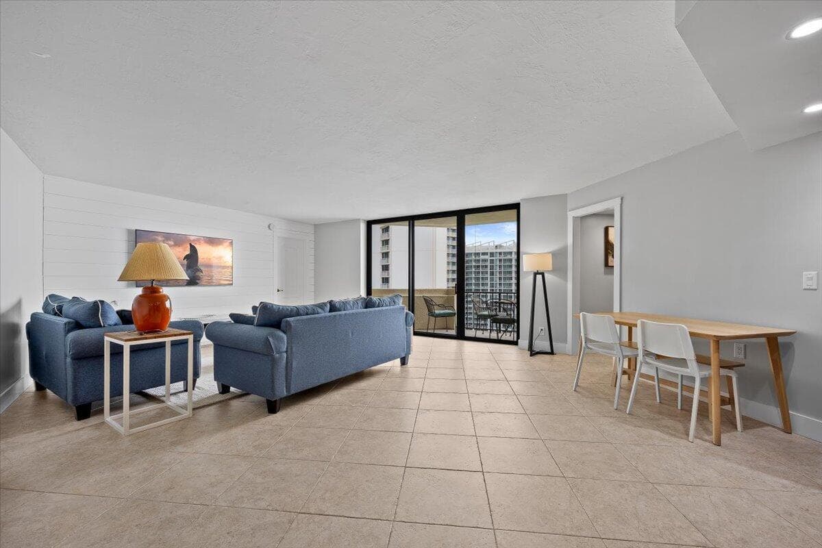 2800 N Ocean Drive A-18c photo 5