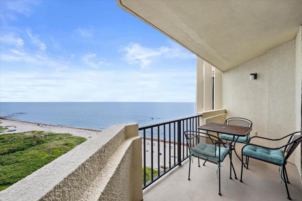 2800 N Ocean Drive A-18c photo 14