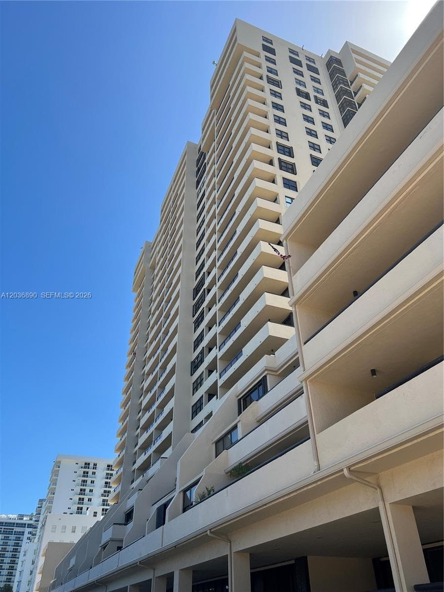 2555 Collins Ave 2207 photo 20
