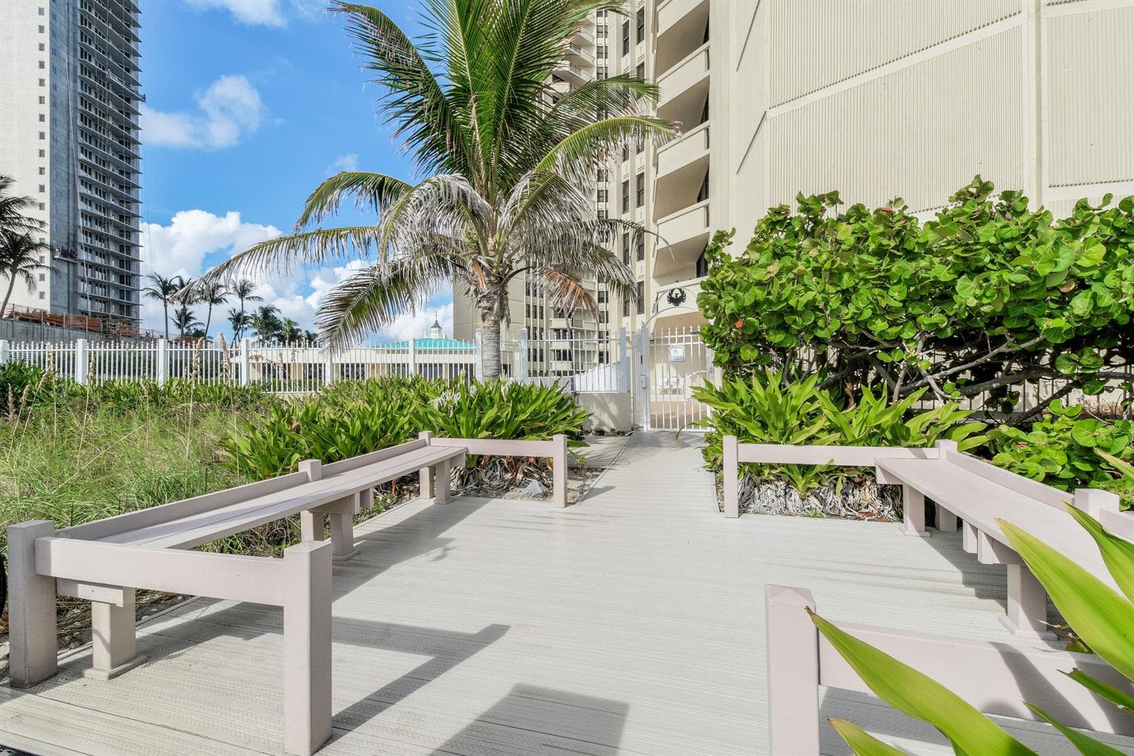 2800 N Ocean Drive A-8b photo 4
