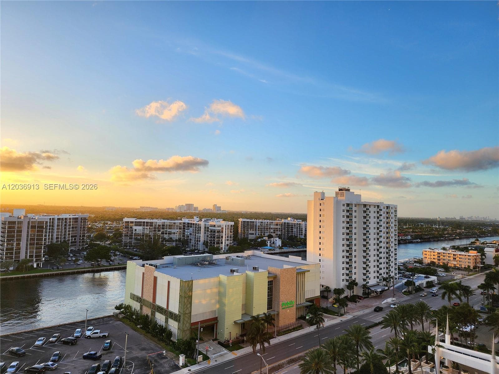 3505 S Ocean Dr 705 photo 2