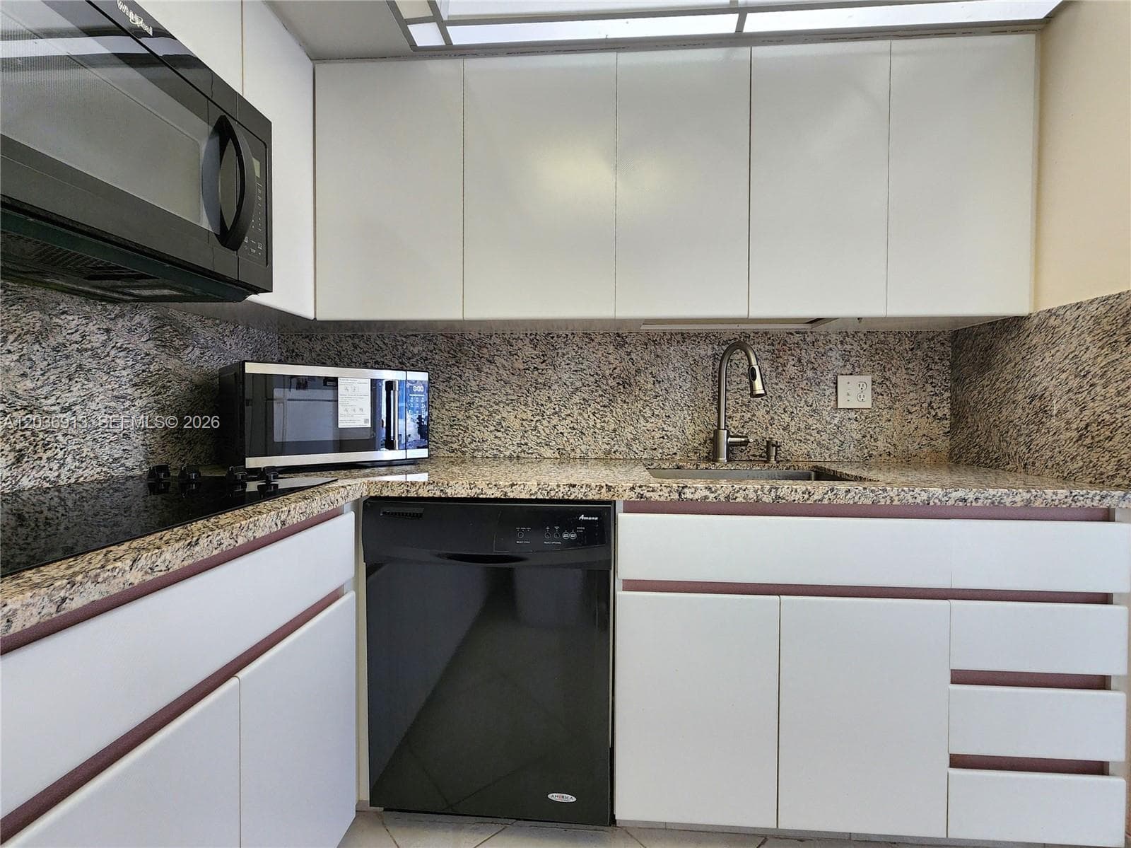 3505 S Ocean Dr 705 photo 12