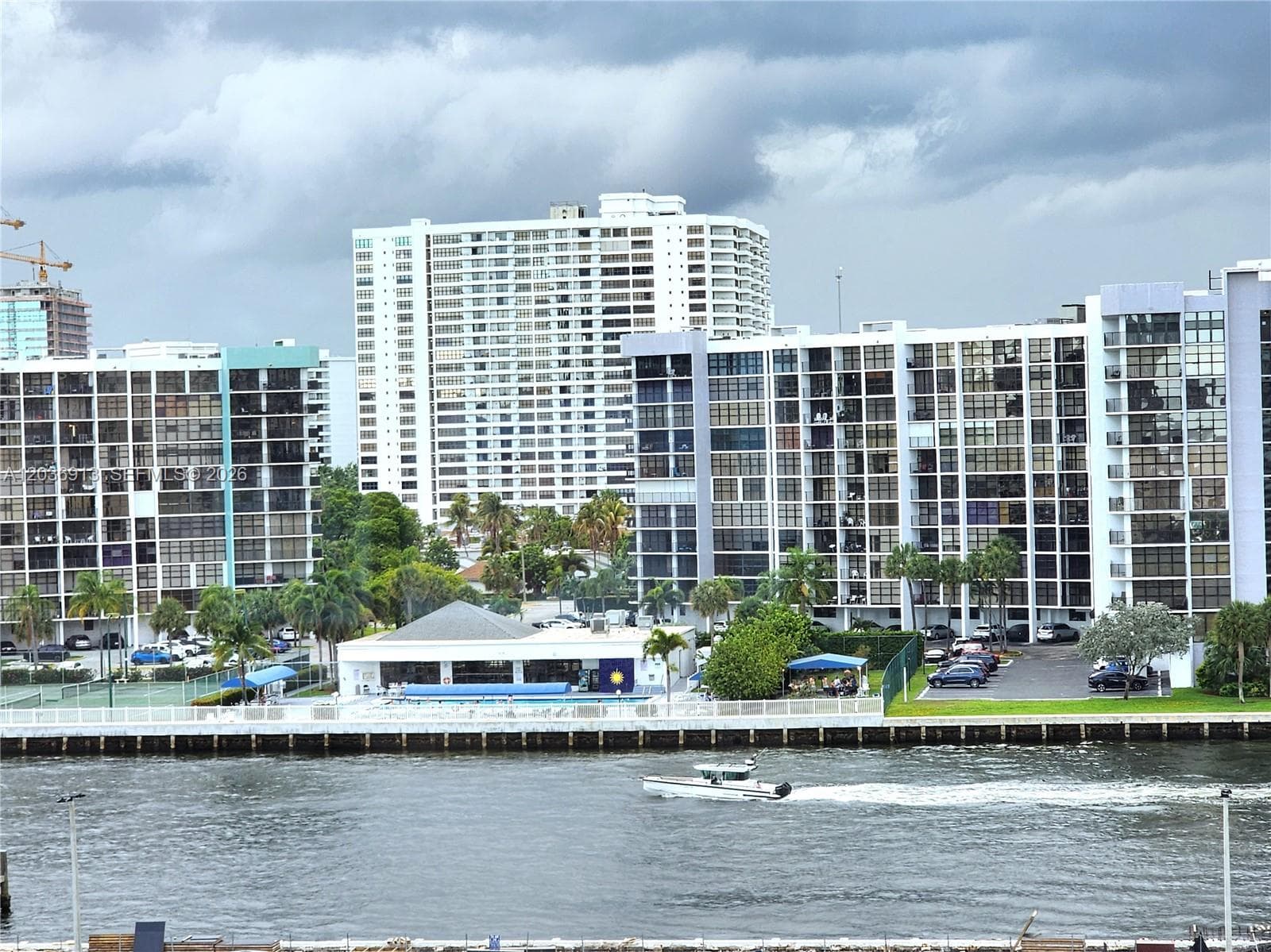 3505 S Ocean Dr 705 photo 18