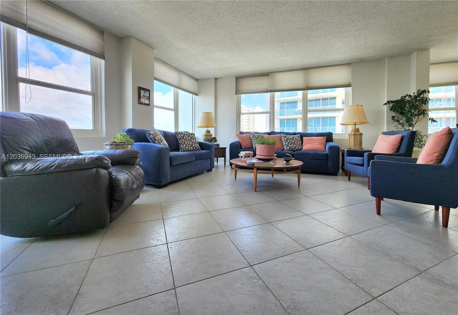 3505 S Ocean Dr 705 photo 4