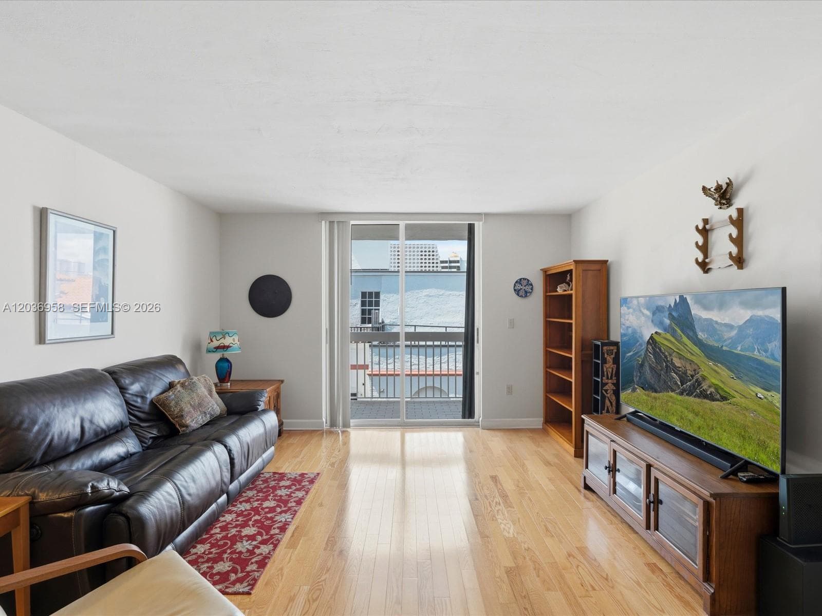 3588 Collins Ave 504 photo 6