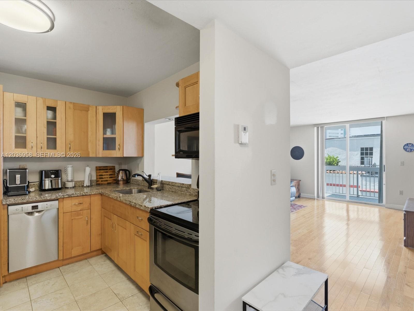 3588 Collins Ave 504 photo 3