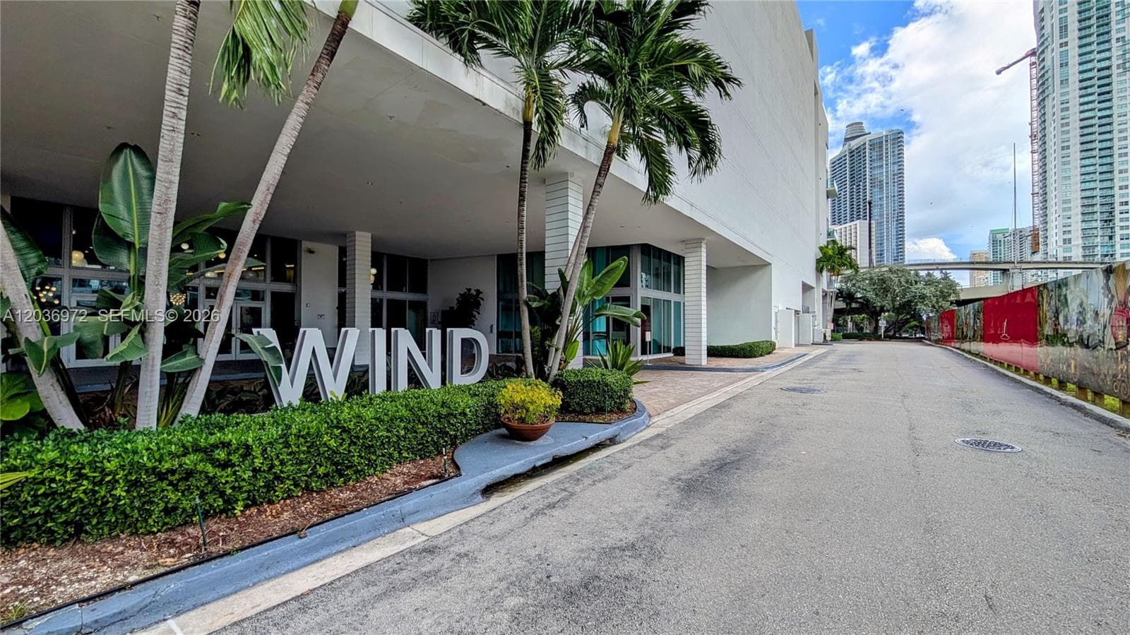 350 S Miami Ave 704 photo 1