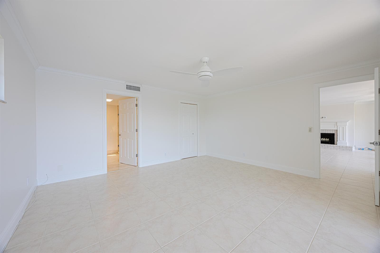801 Palm Trail 9 photo 12