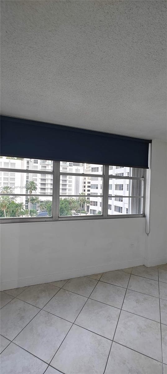 905 Brickell Bay Dr 623 photo 3