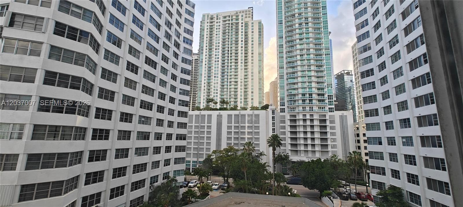 905 Brickell Bay Dr 623 photo 9