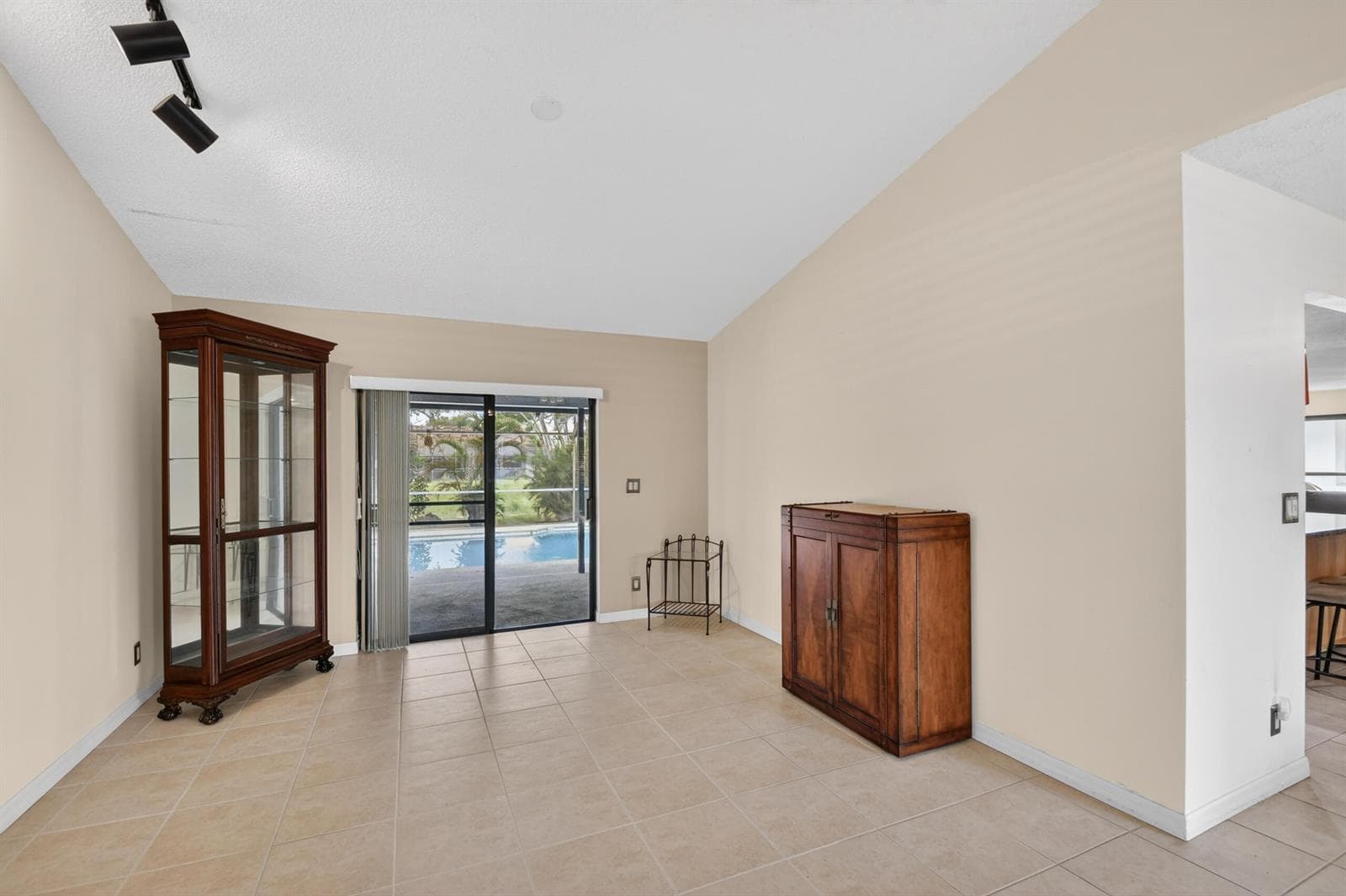 13606 Columbine Avenue photo 23