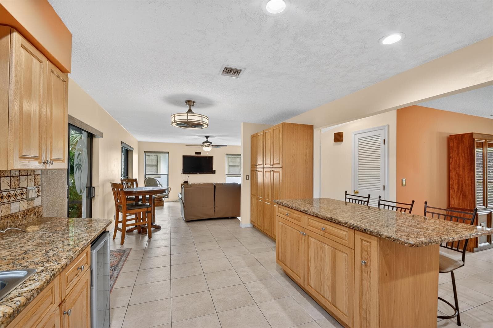 13606 Columbine Avenue photo 9