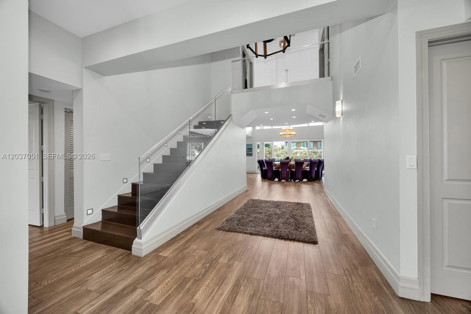 1076 NE Little River Dr photo 4