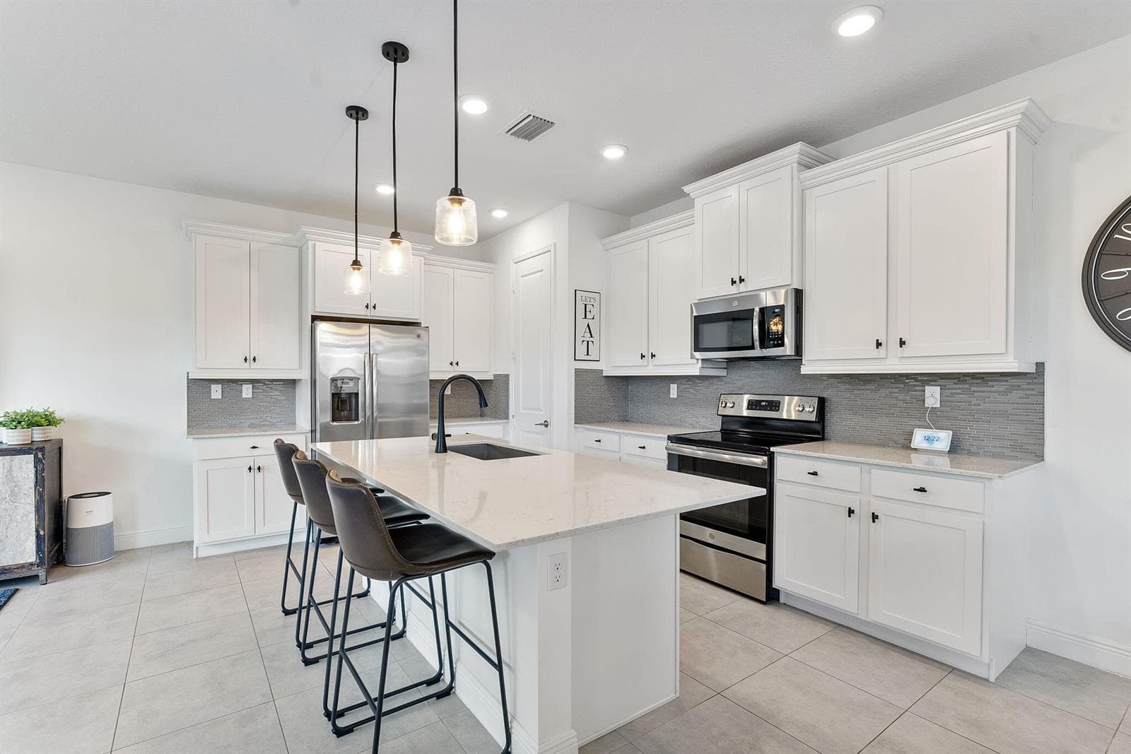 1070 Veleiros Boulevard photo 13