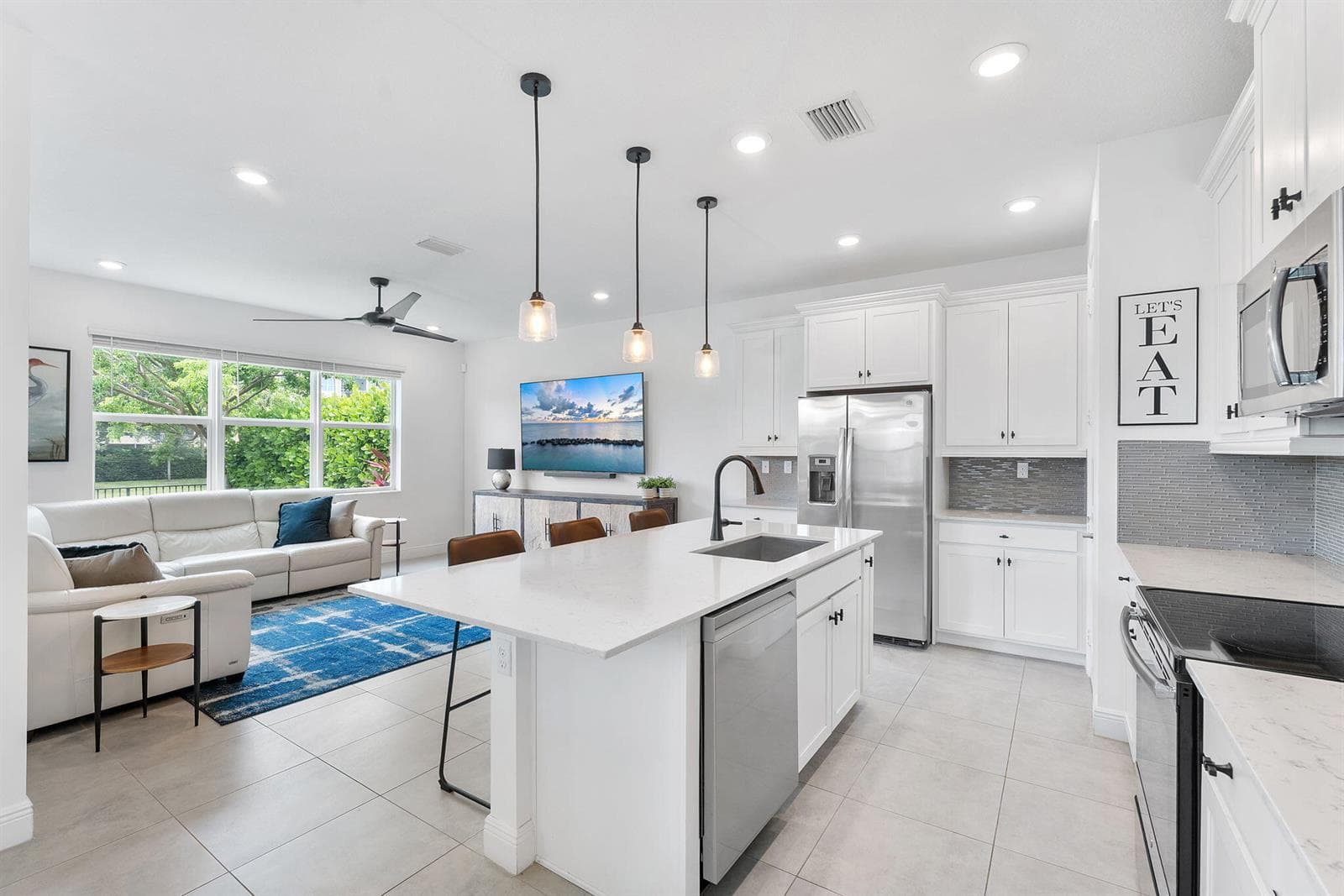1070 Veleiros Boulevard photo 15