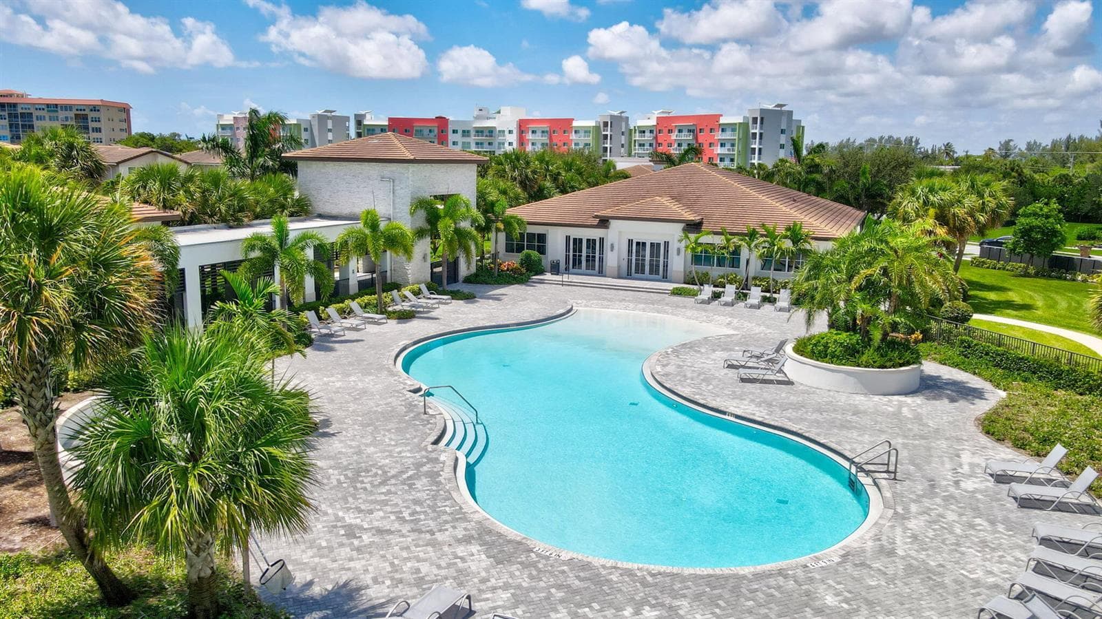 1070 Veleiros Boulevard photo 4