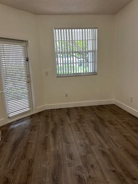 3245 NE 184th St 13112 photo 17