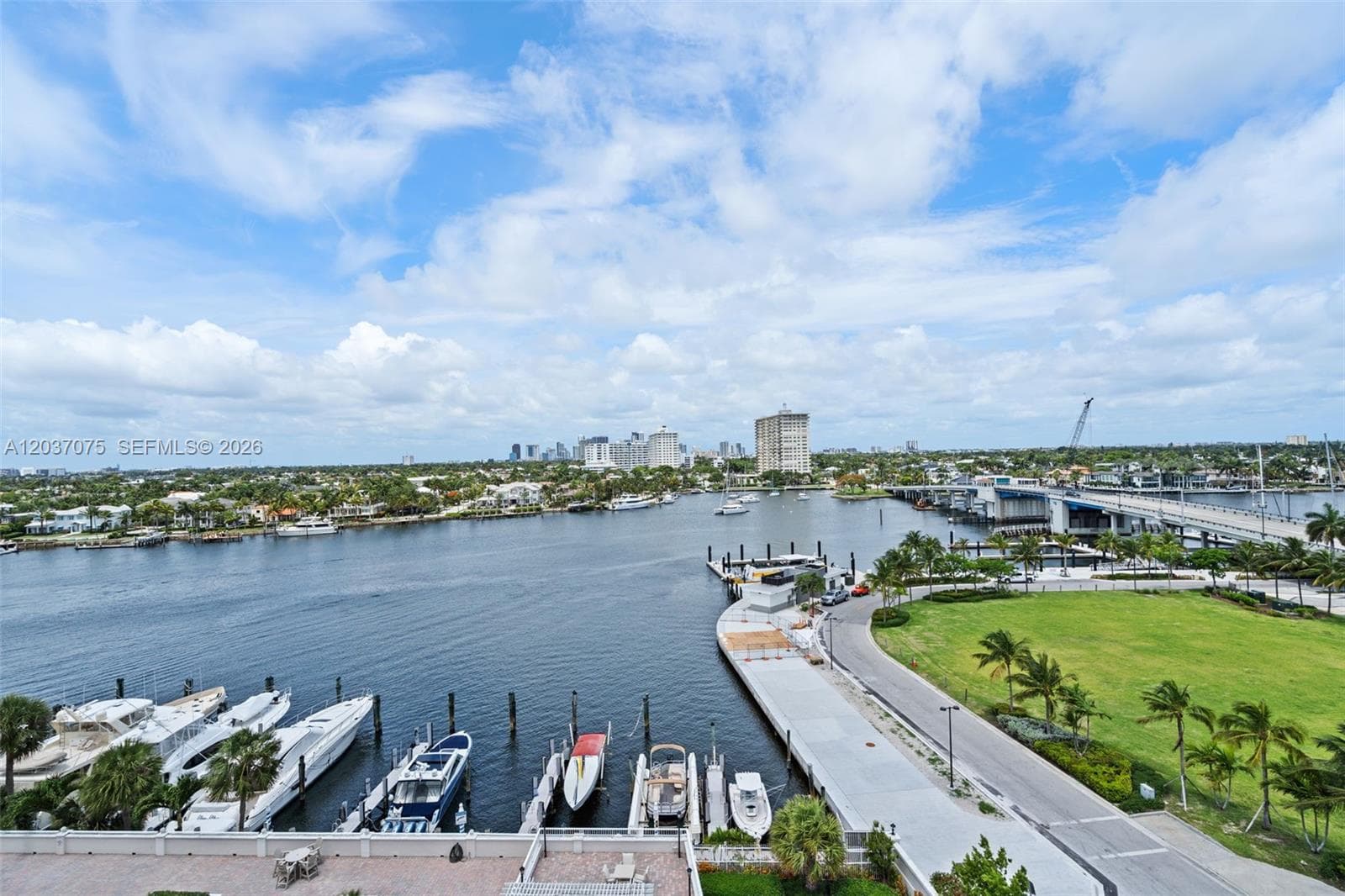 1 Las Olas Cir 809 photo 1