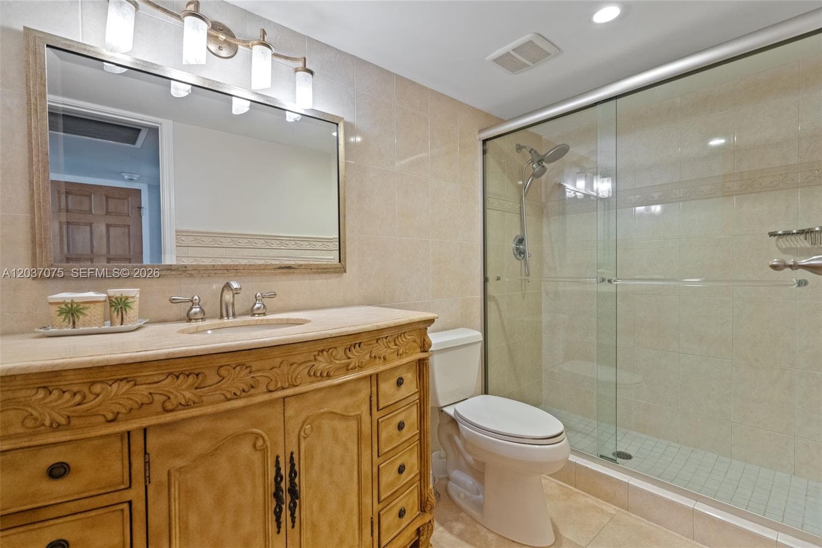 1 Las Olas Cir 809 photo 11