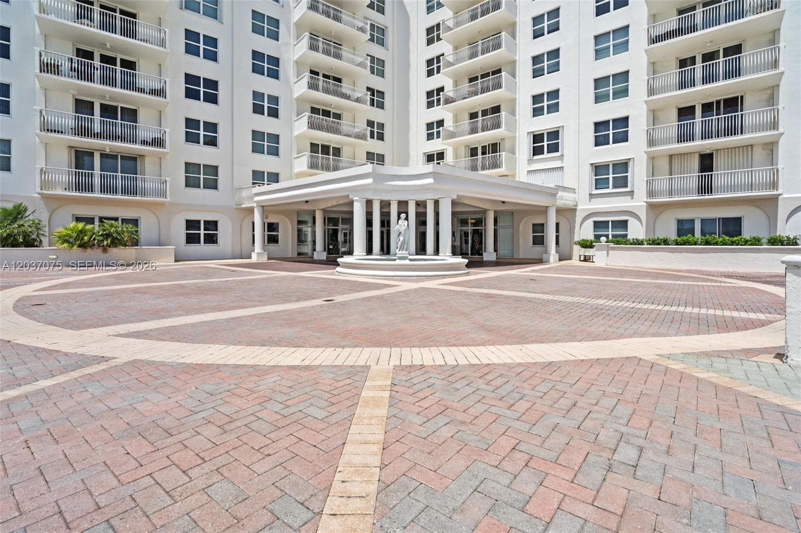1 Las Olas Cir 809 photo 25